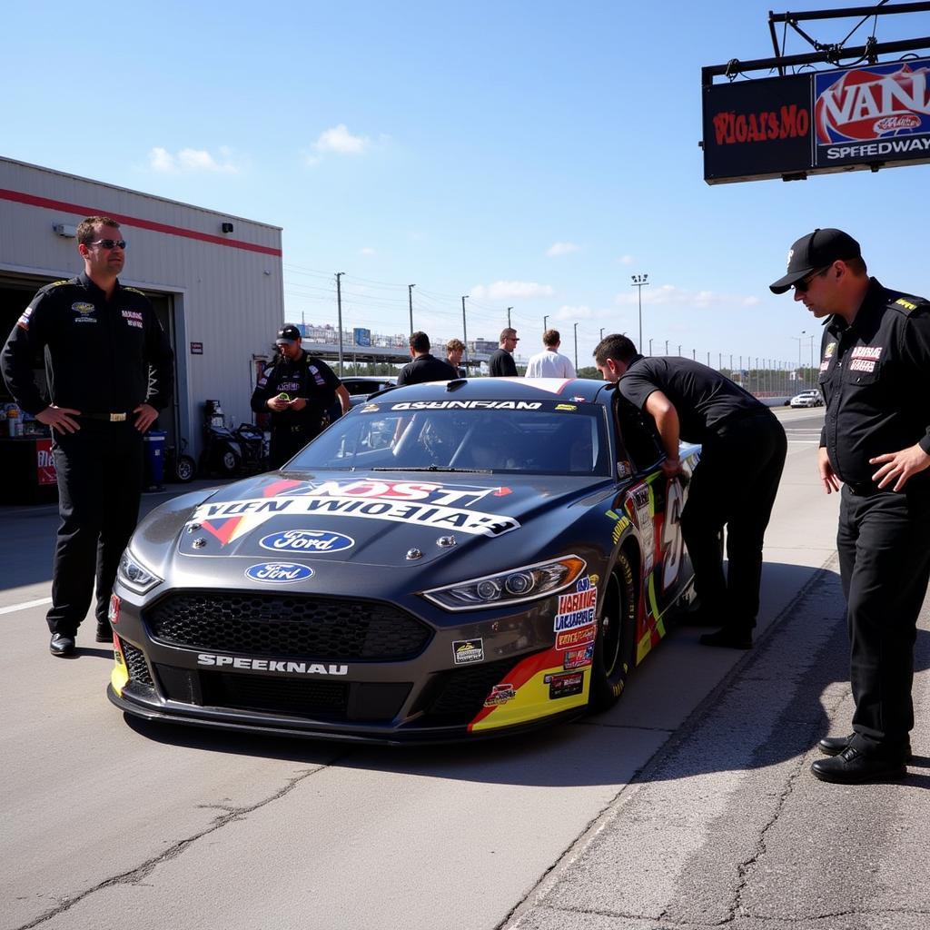 North Alabama Speedway Pit Crew in Action